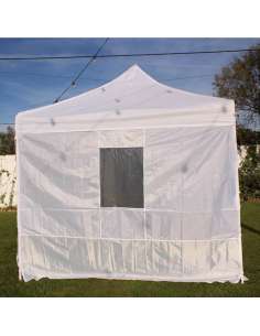 Carpa plegable 3x3 completa en jardín montada 2
