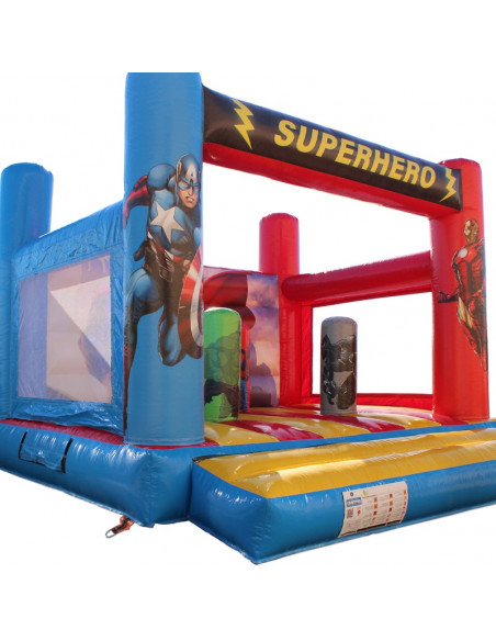 Castelo inflável plano 4x4 super-heróis