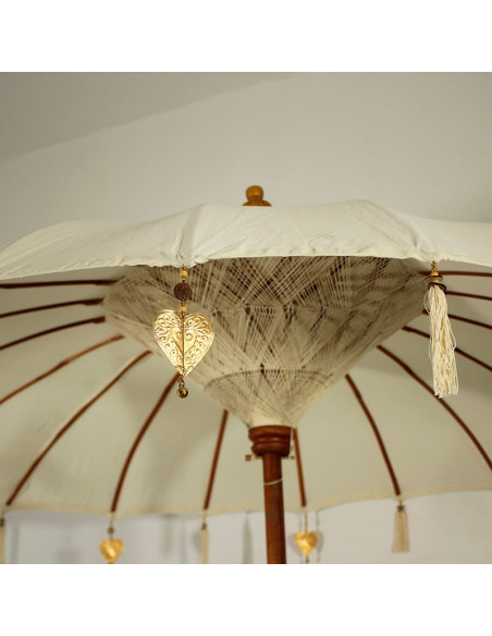 Sombrilla Balinesa en tela y madera con base