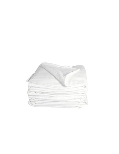 Toalla de algodón amontonada doblada