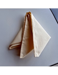 Servilleta color crema 2